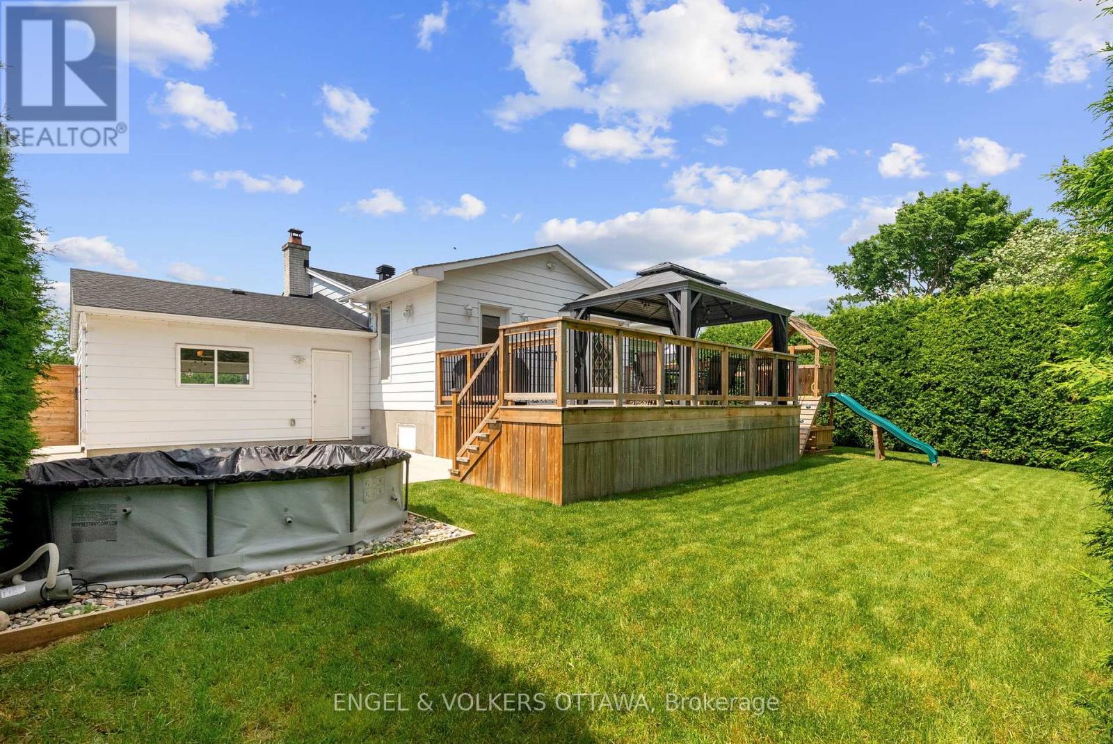 20 Assiniboine Drive