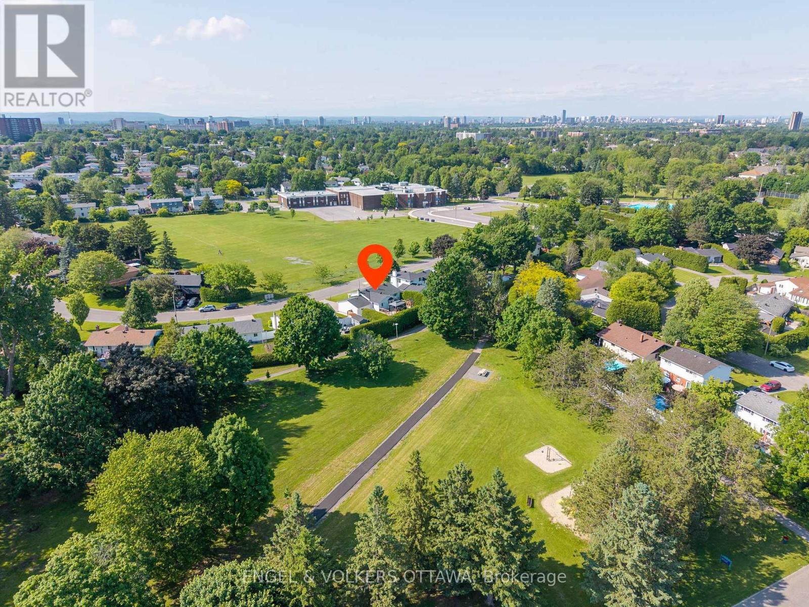20 Assiniboine Drive
