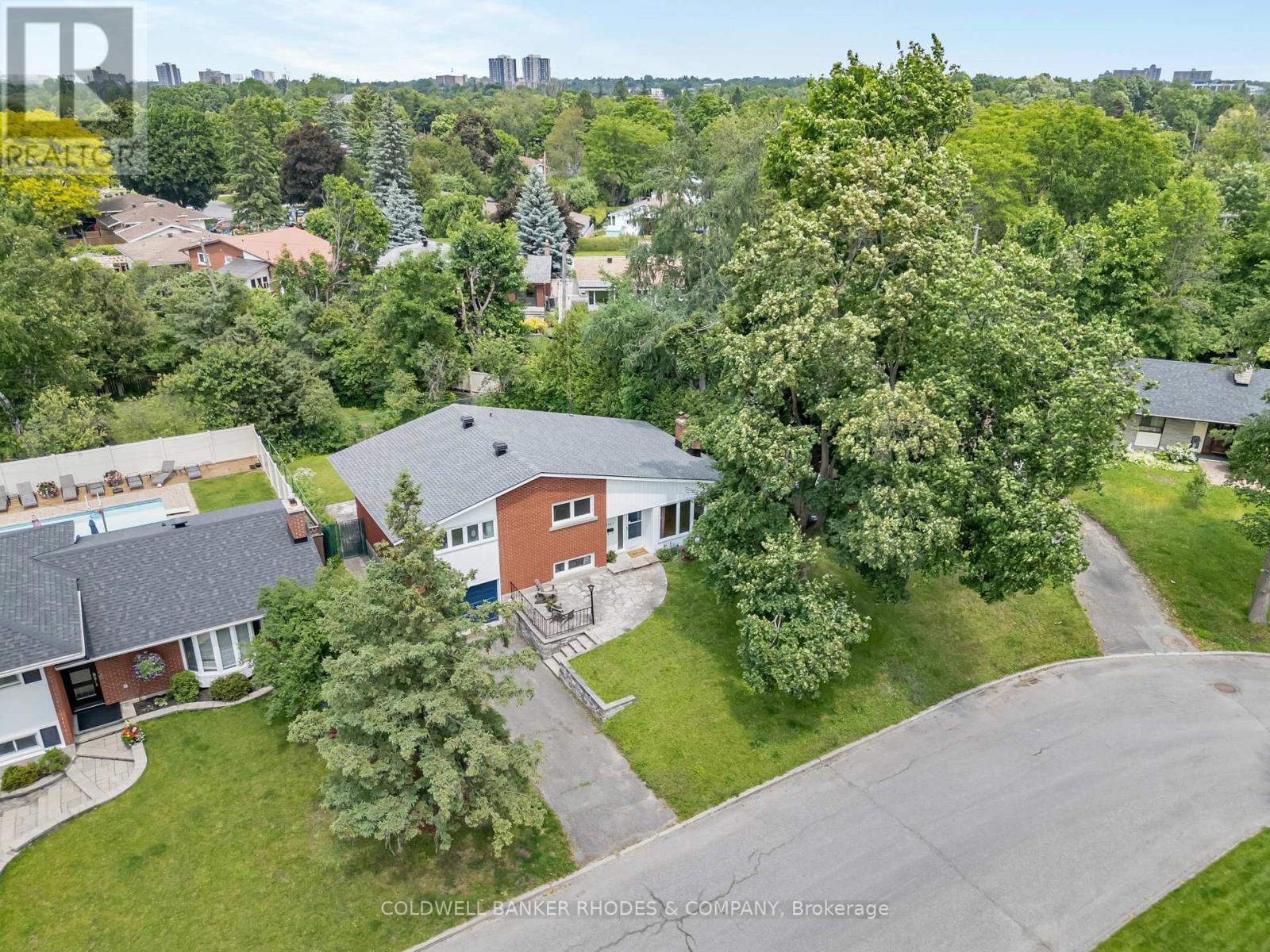 2687 Basswood Crescent