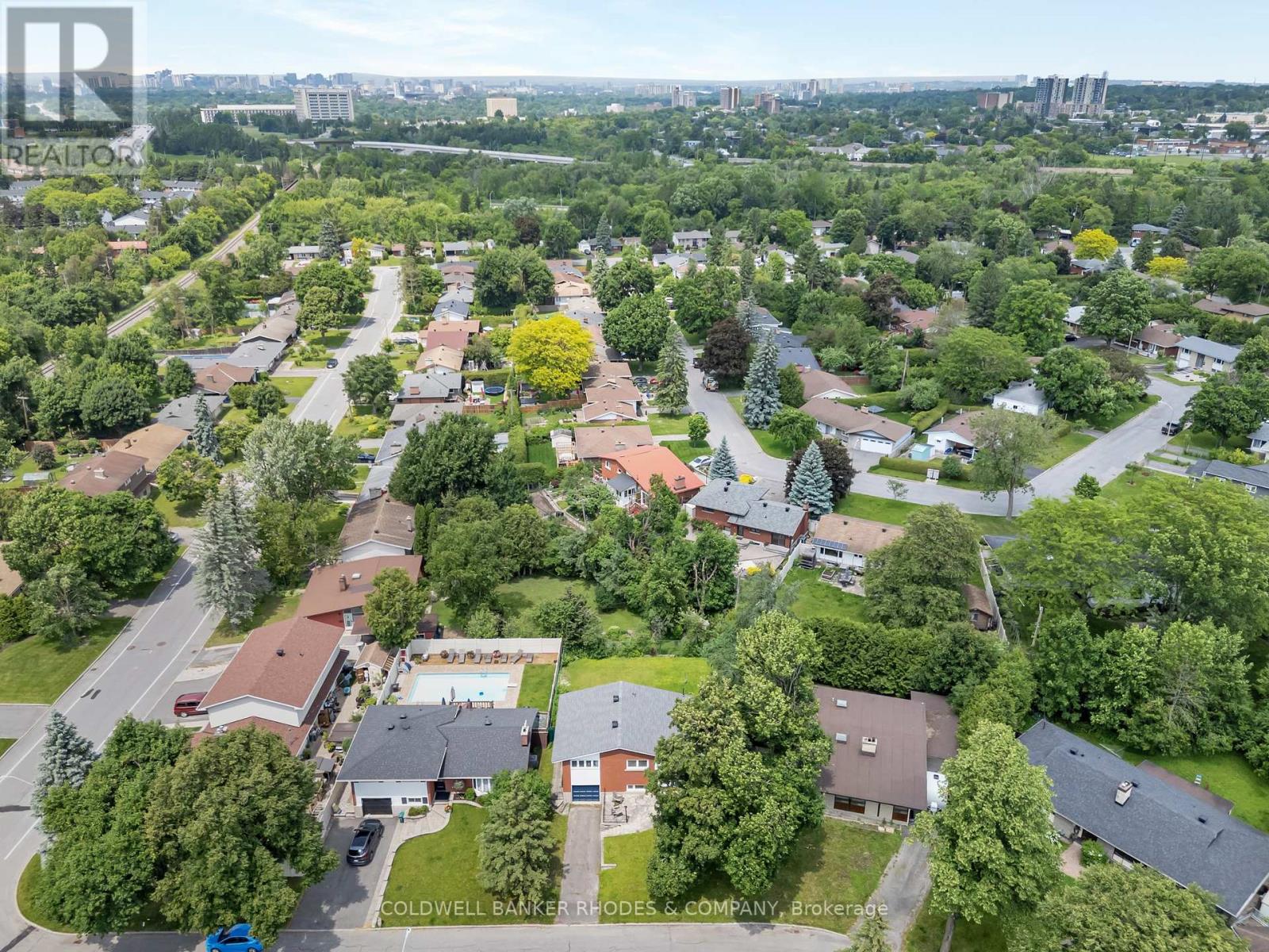 2687 Basswood Crescent