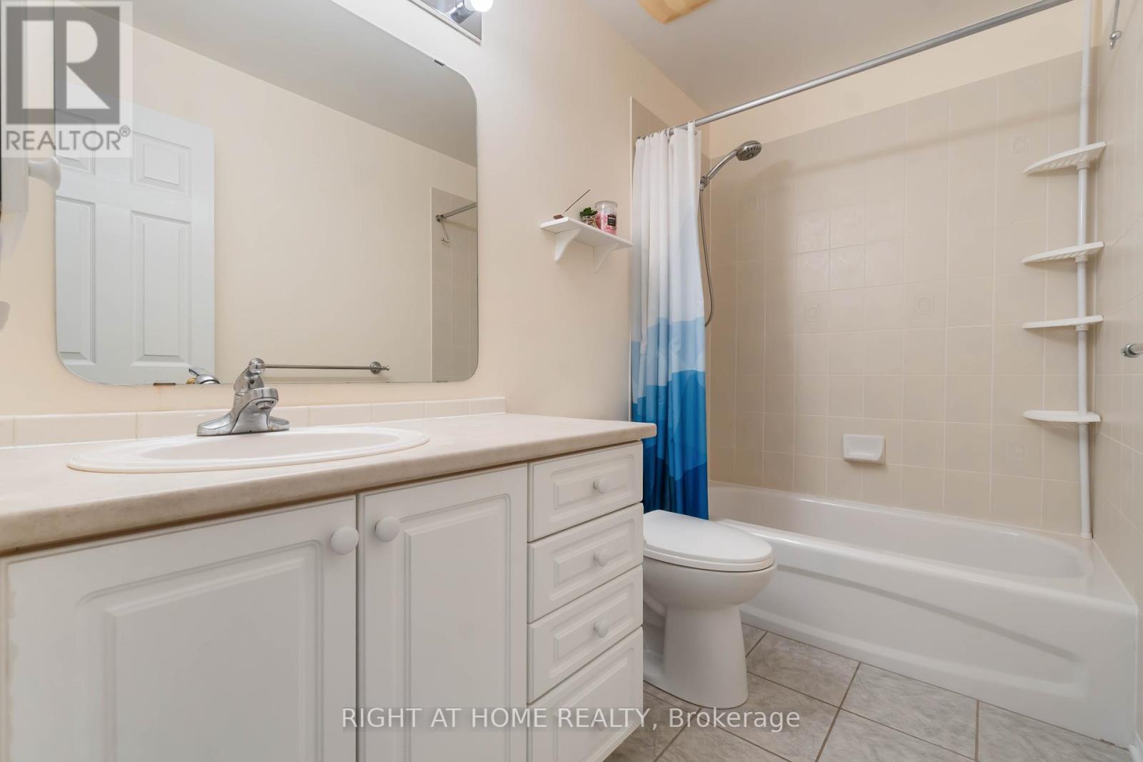 333 Hillsboro Private