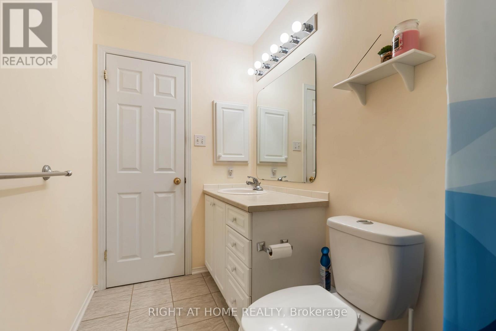 333 Hillsboro Private