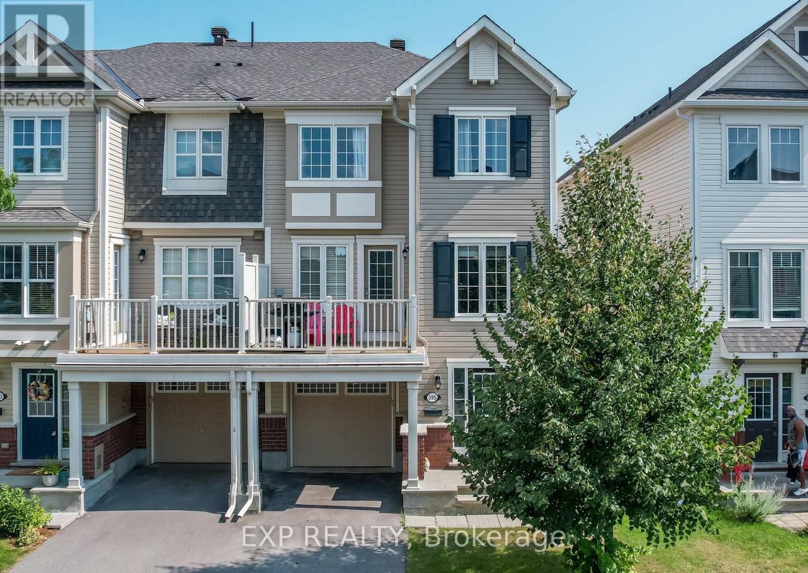595 Foxlight Circle