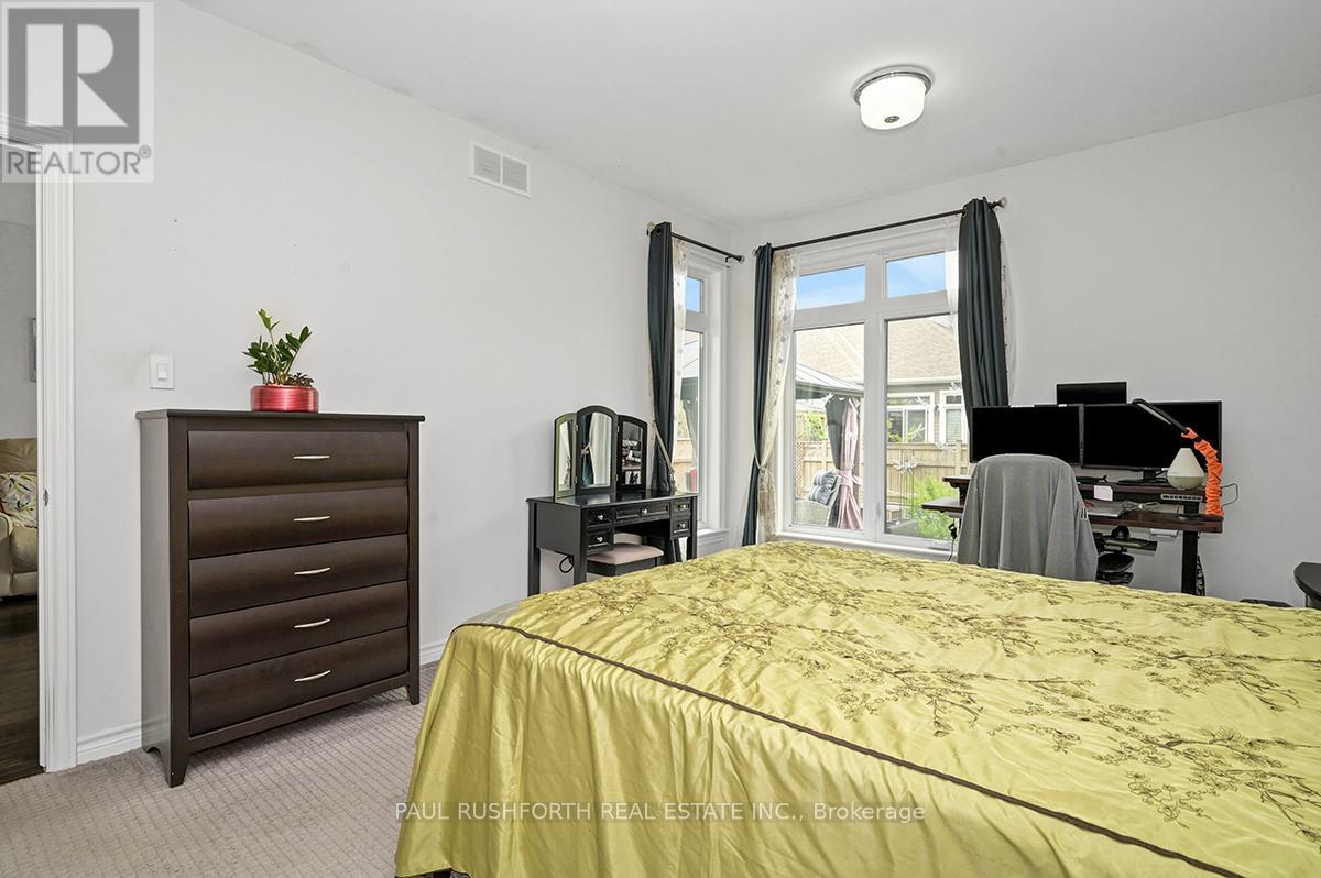552 Silverbell Crescent