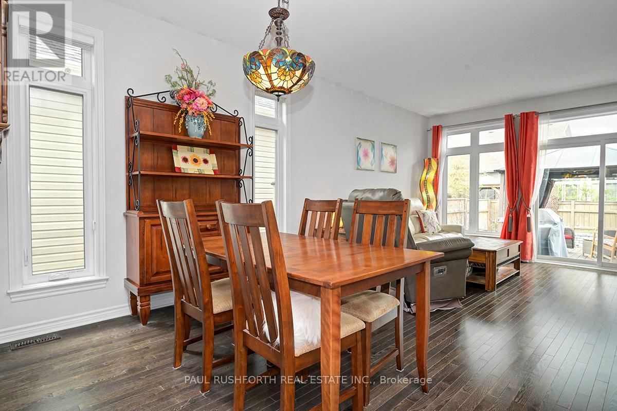 552 Silverbell Crescent