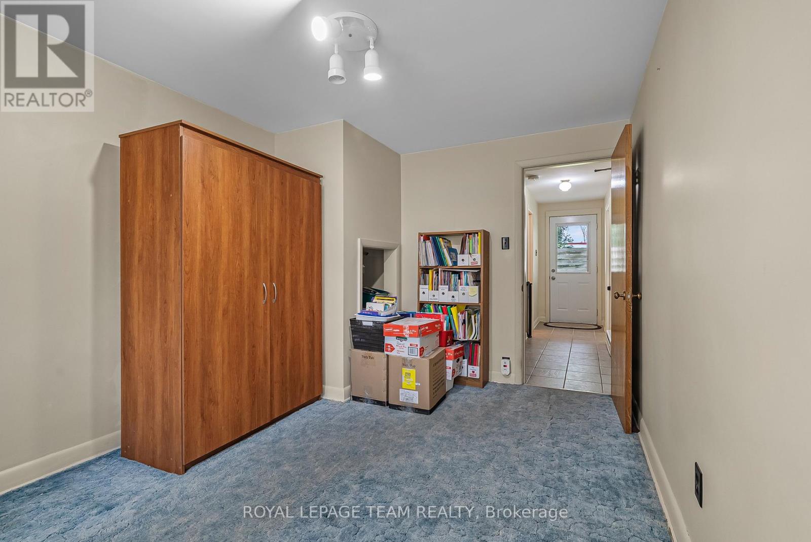 1166 Castle Hill Crescent