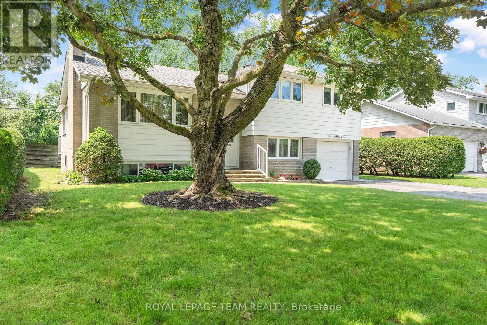 1166 Castle Hill Crescent