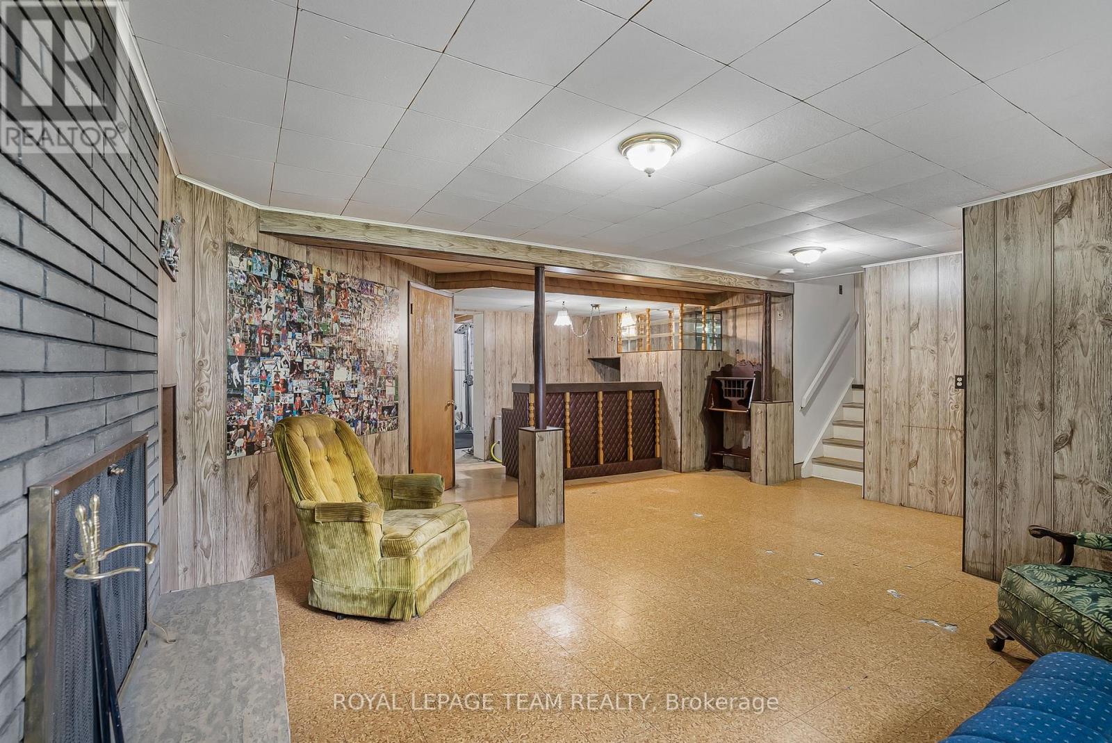 1166 Castle Hill Crescent