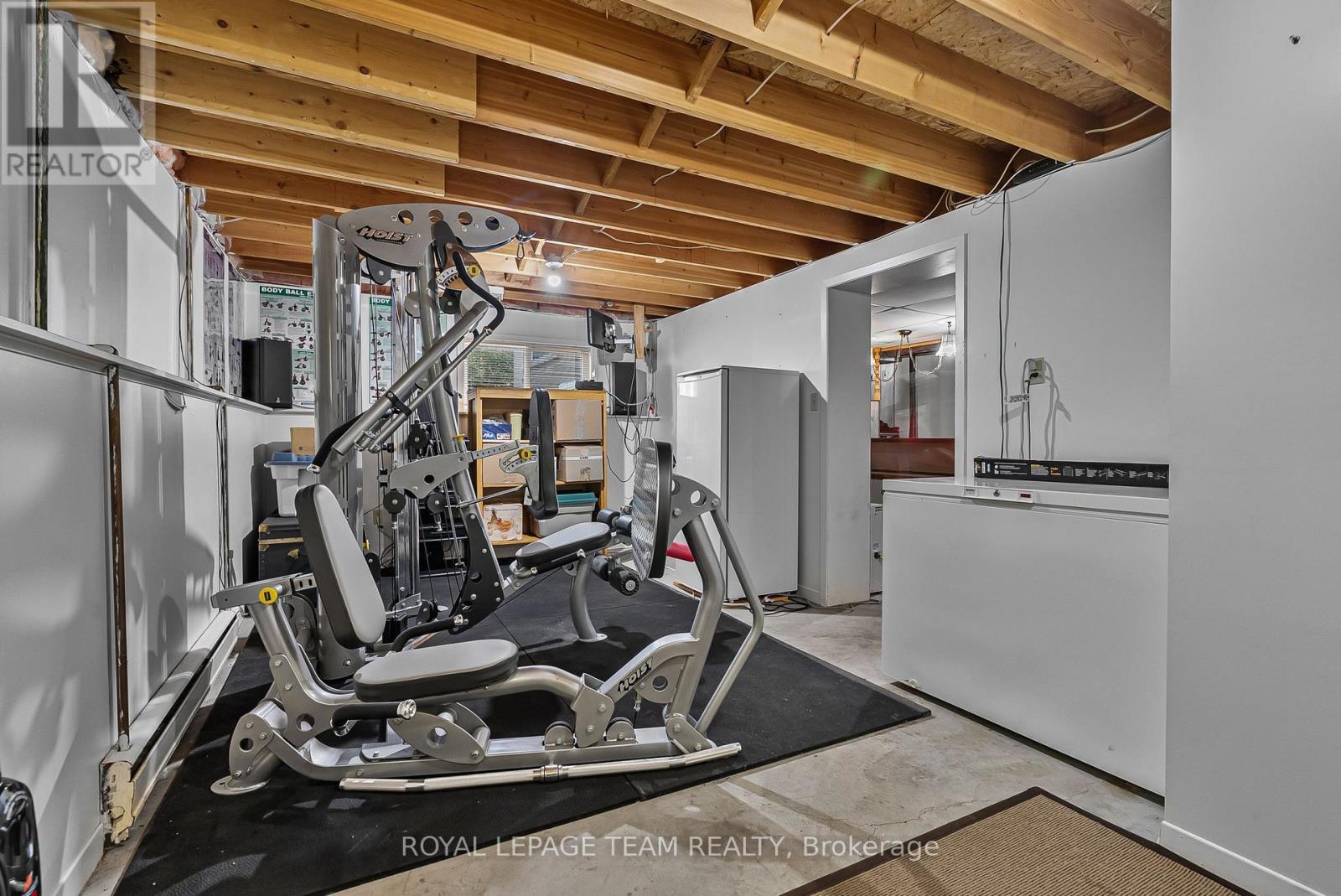 1166 Castle Hill Crescent