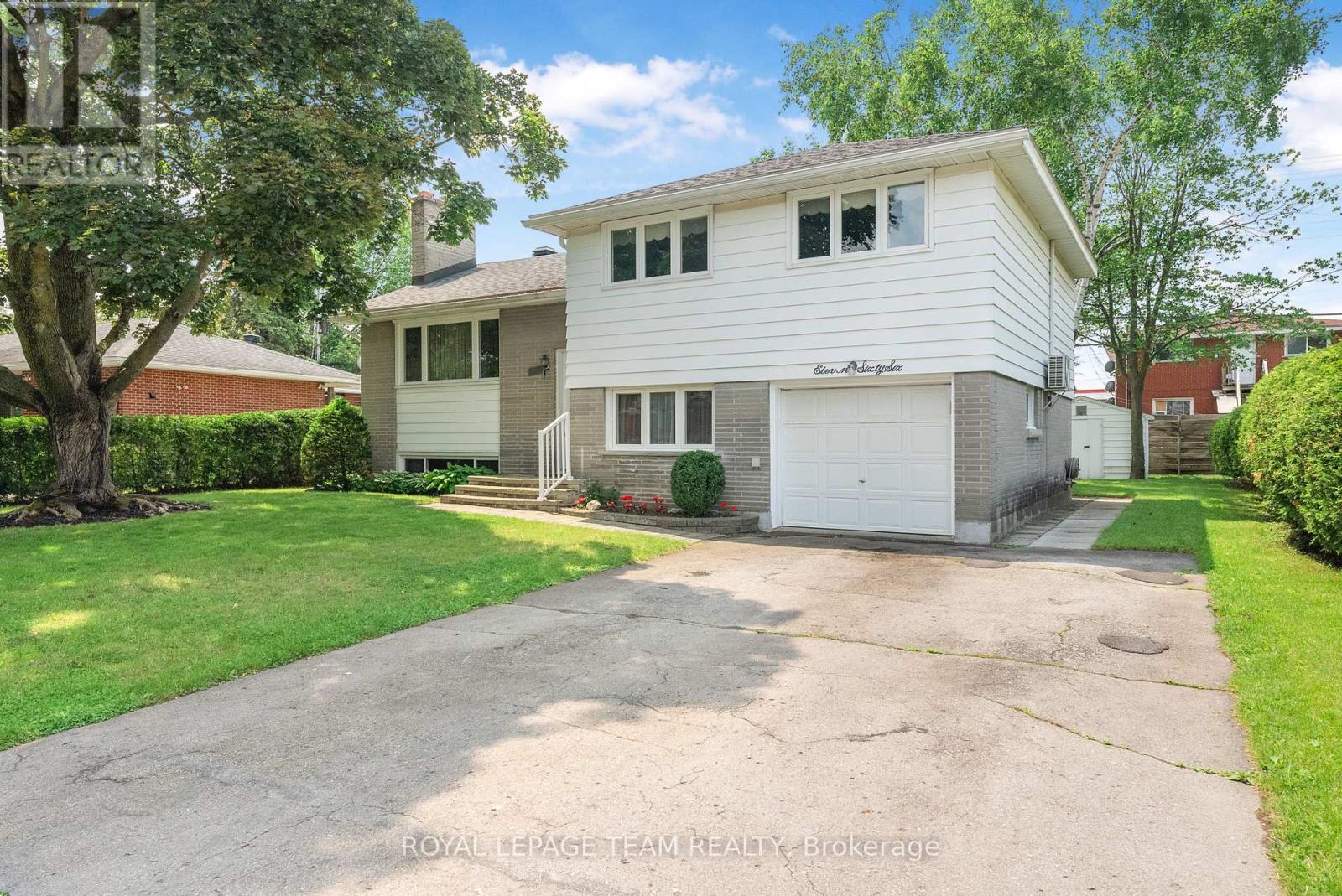 1166 Castle Hill Crescent