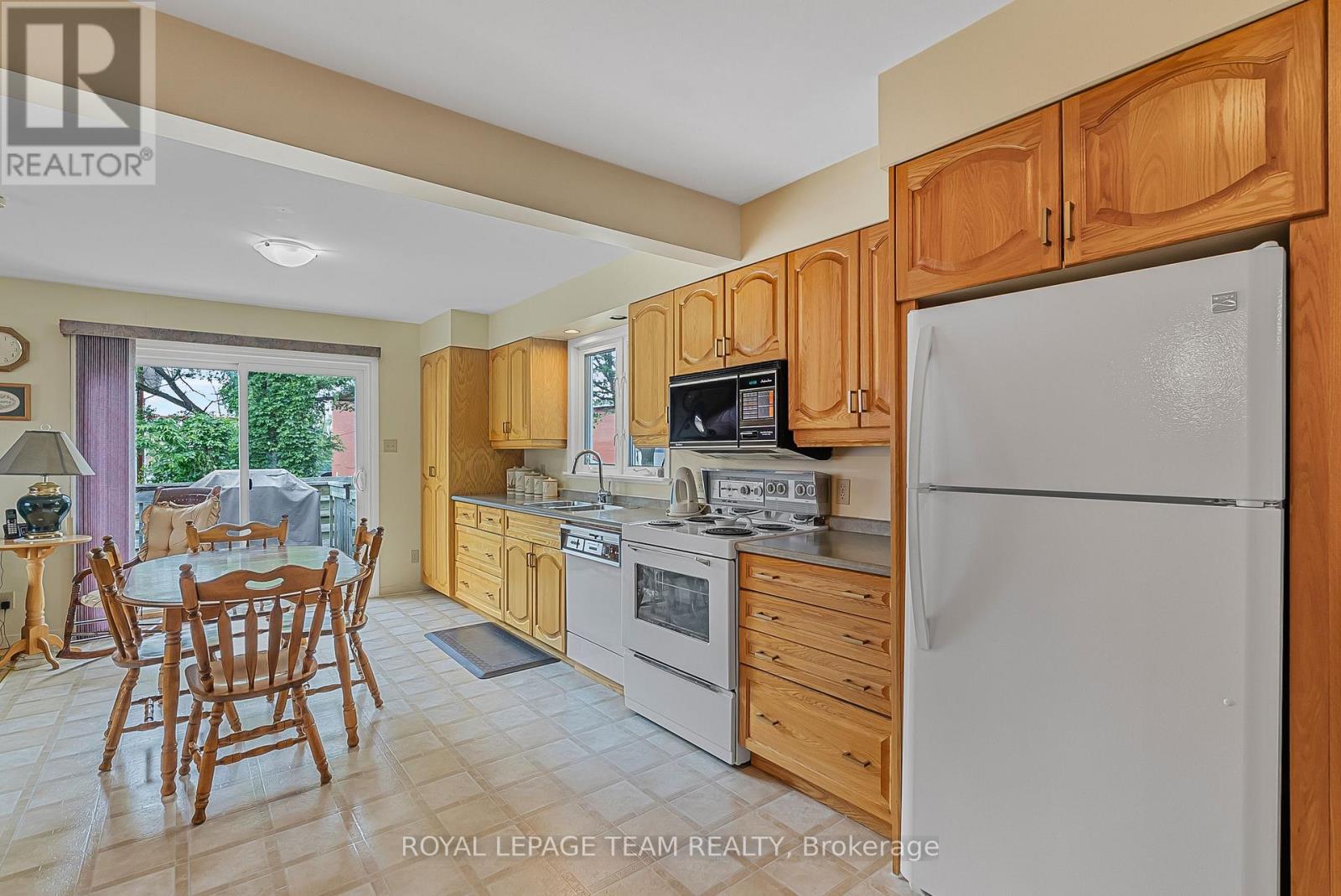 1166 Castle Hill Crescent