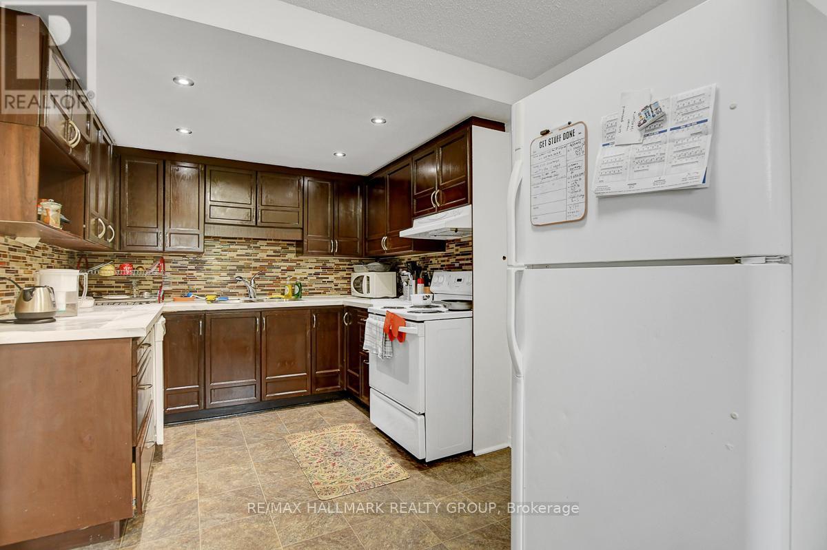 43 Haxby Private