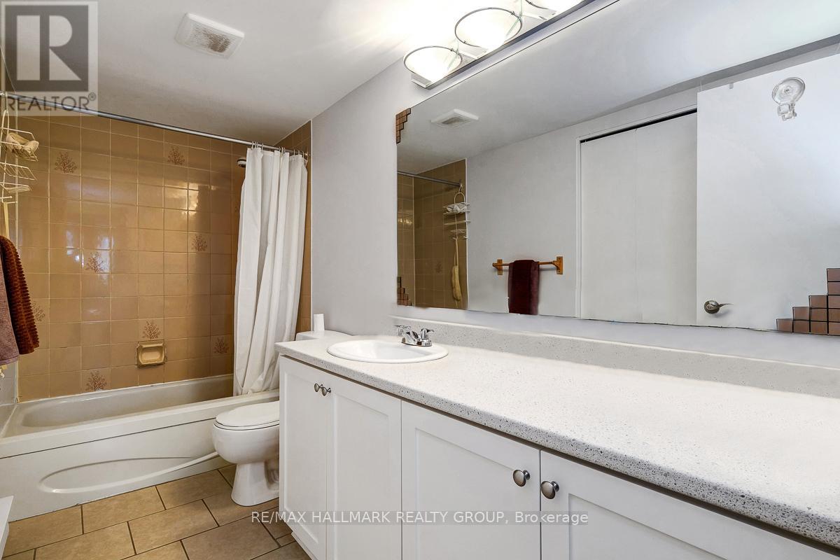43 Haxby Private
