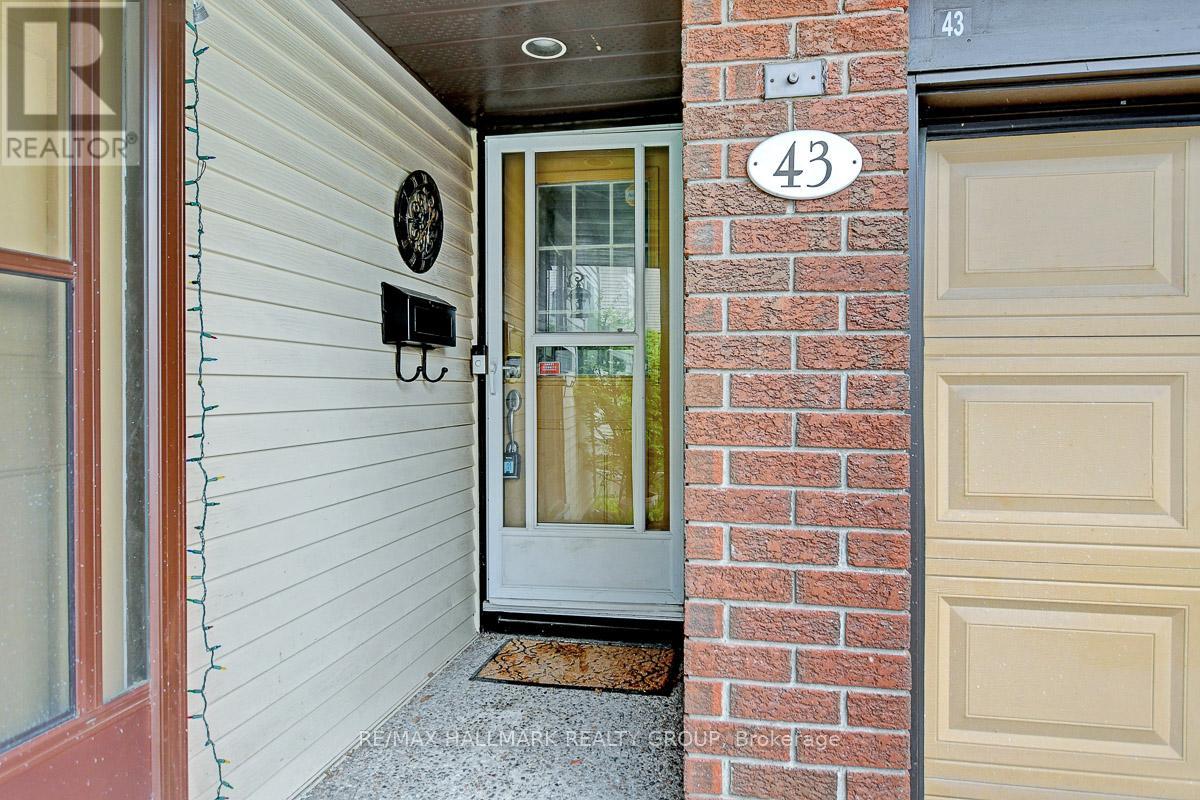43 Haxby Private