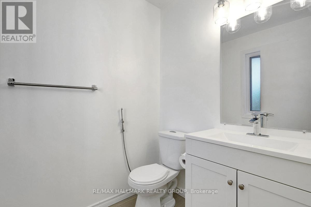 43 Haxby Private
