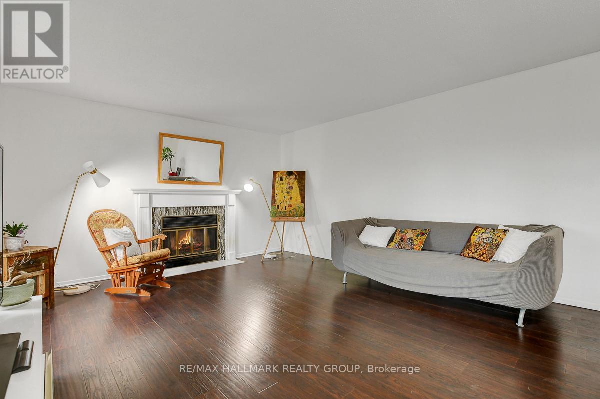 43 Haxby Private
