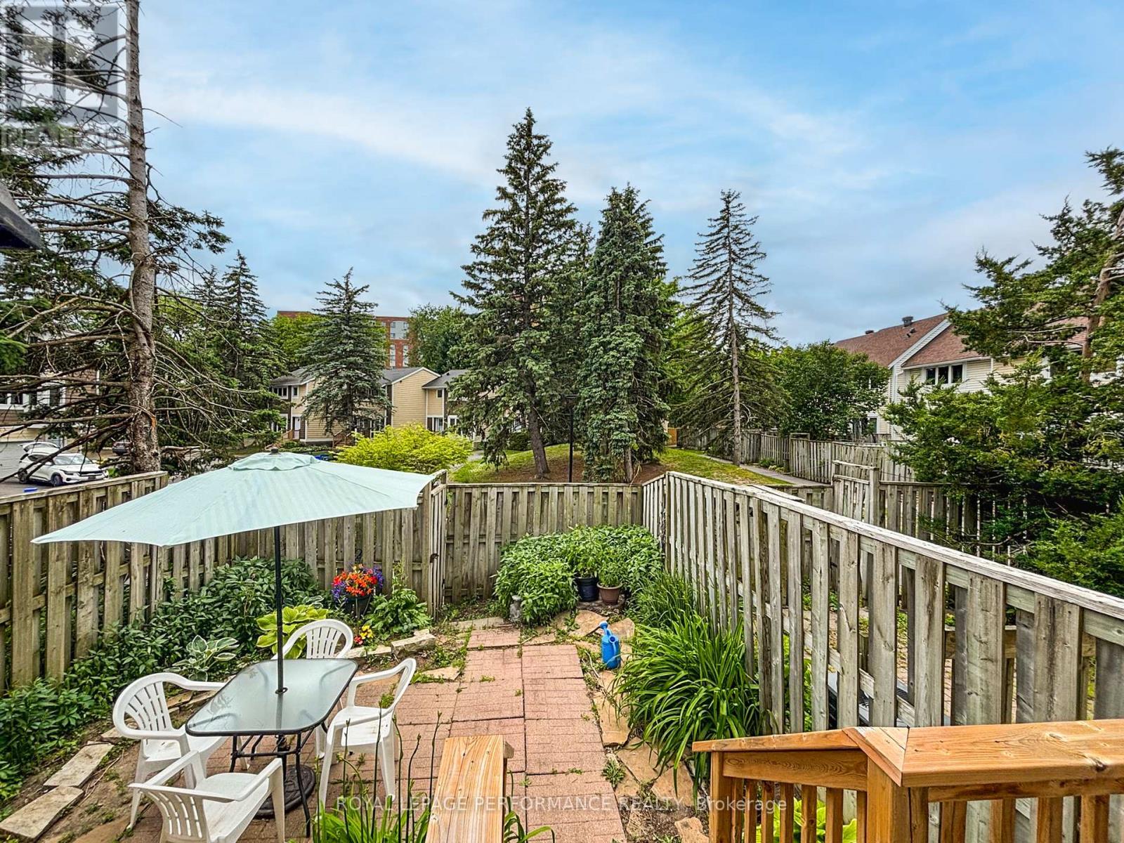 302 Salter Crescent