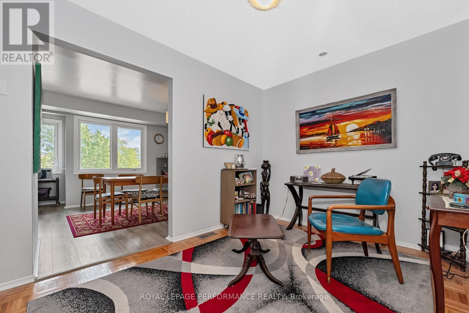 302 Salter Crescent
