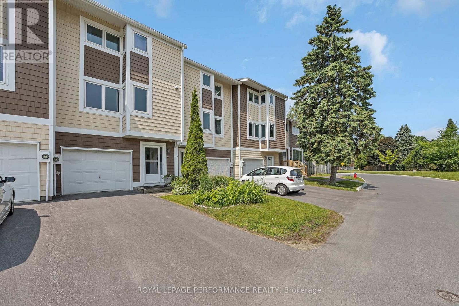 302 Salter Crescent