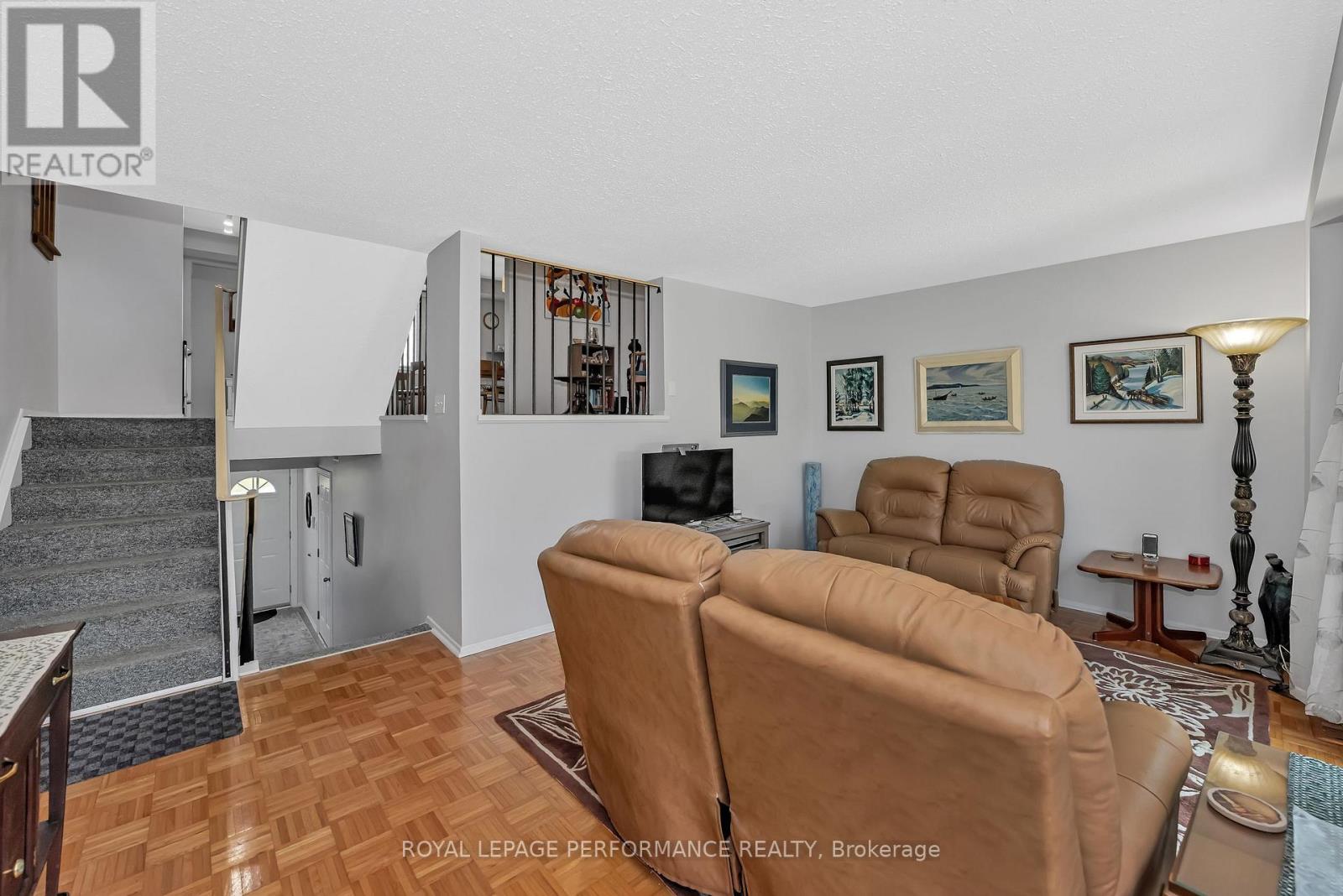 302 Salter Crescent