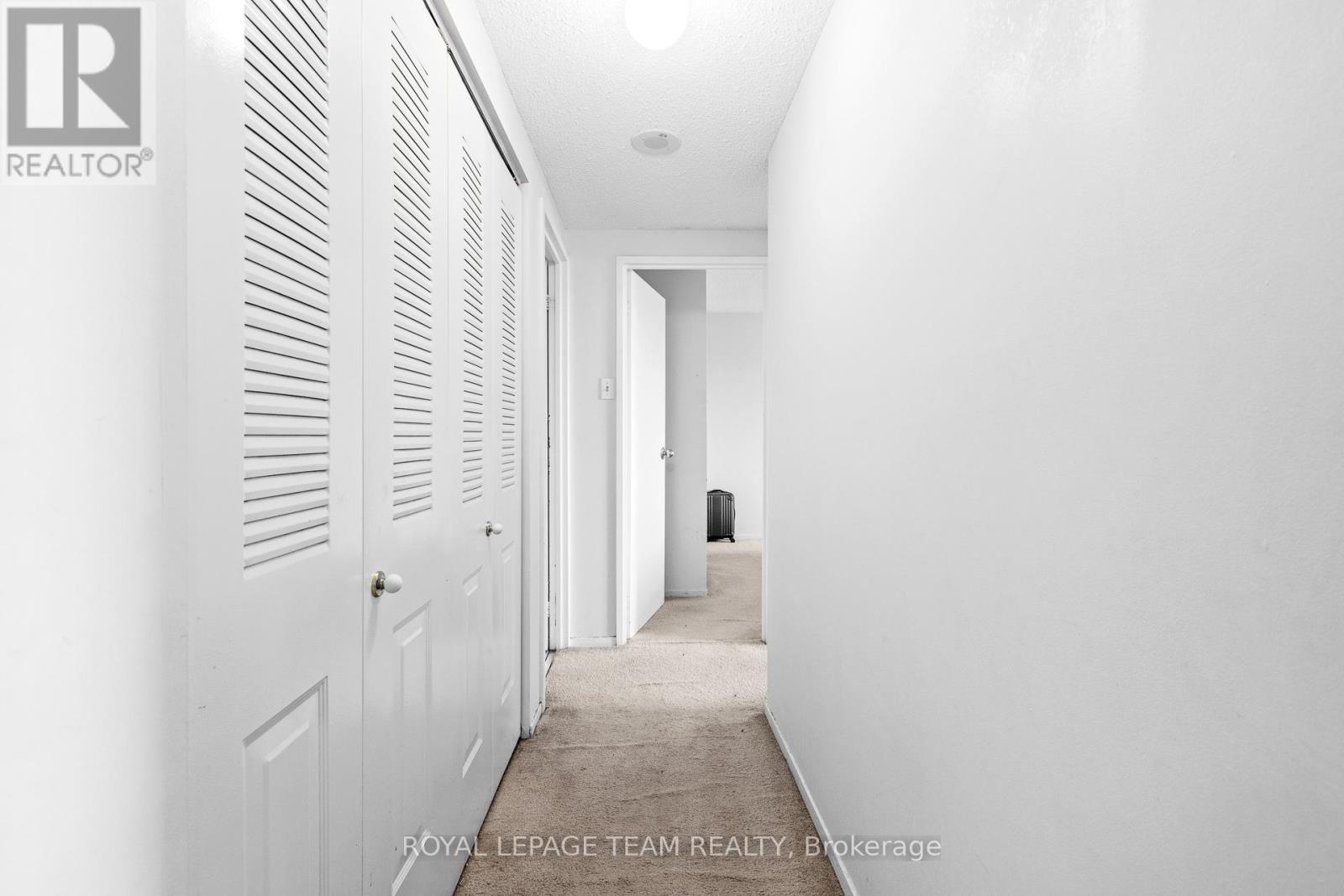 1111 - 2759 Carousel Crescent