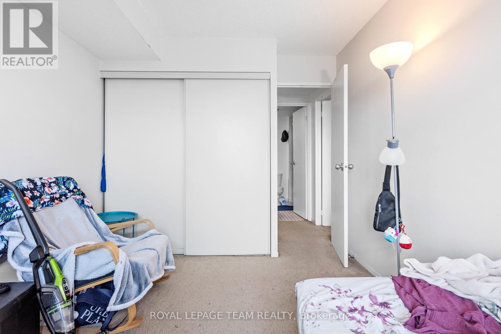 1111 - 2759 Carousel Crescent