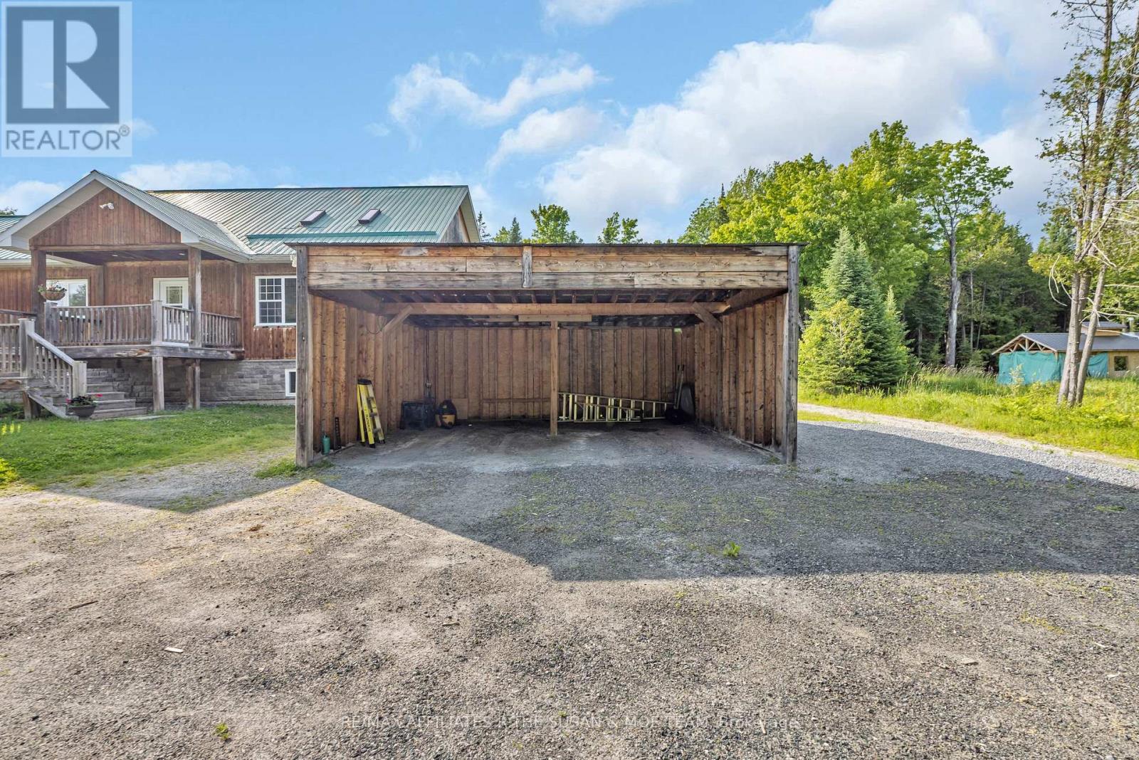 1564 First Concession B Dalhousie Road
