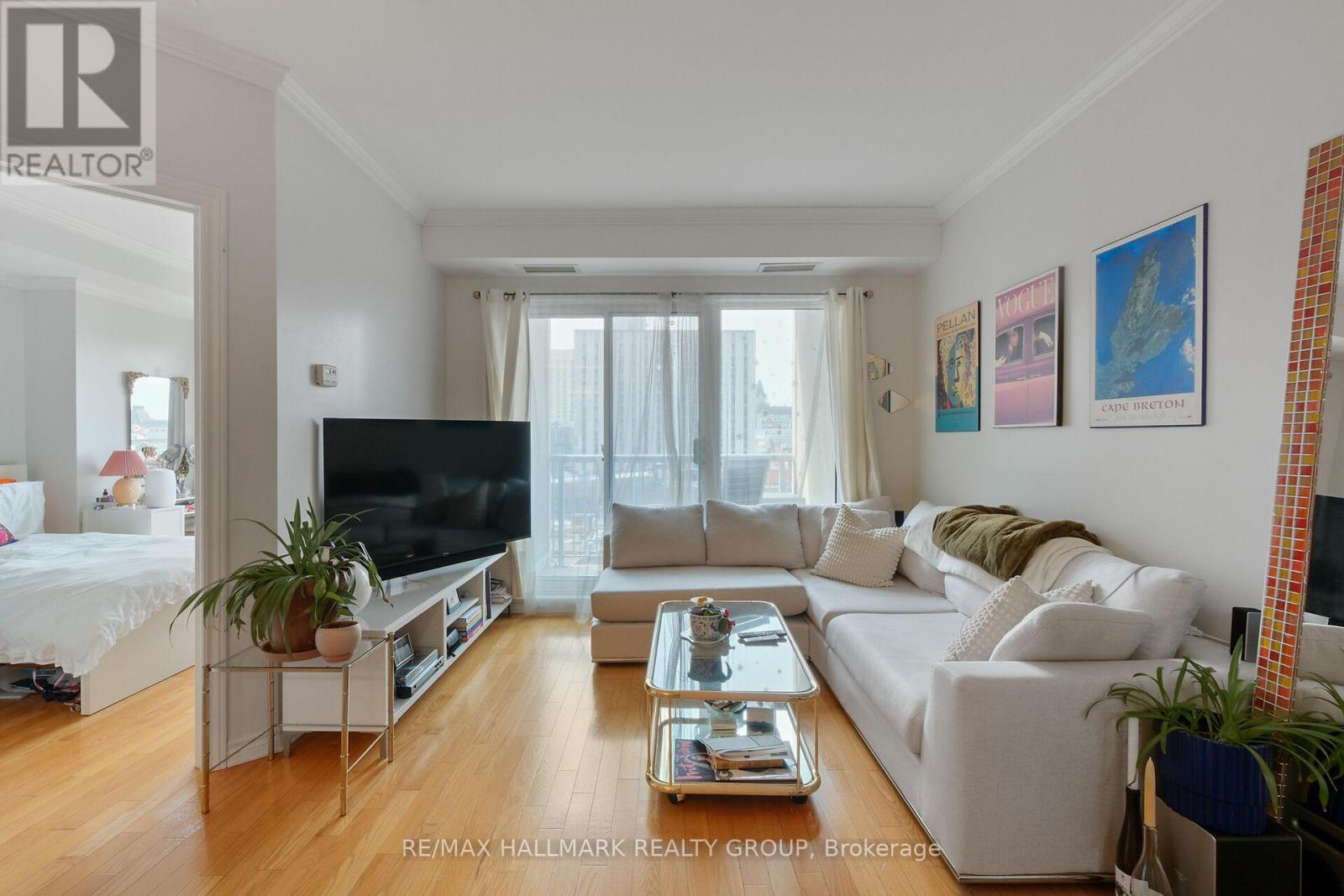 706 - 200 Rideau Street