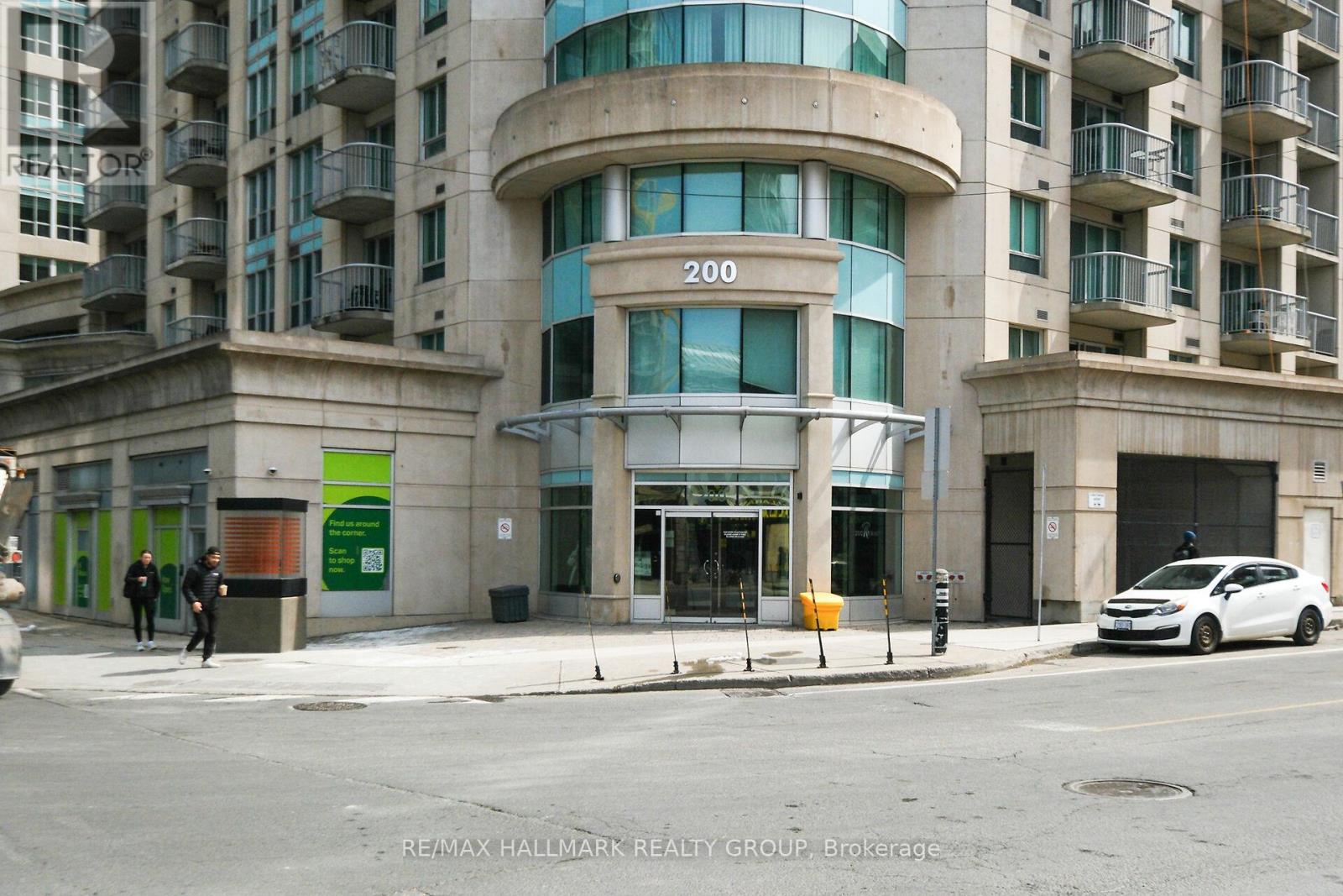 706 - 200 Rideau Street