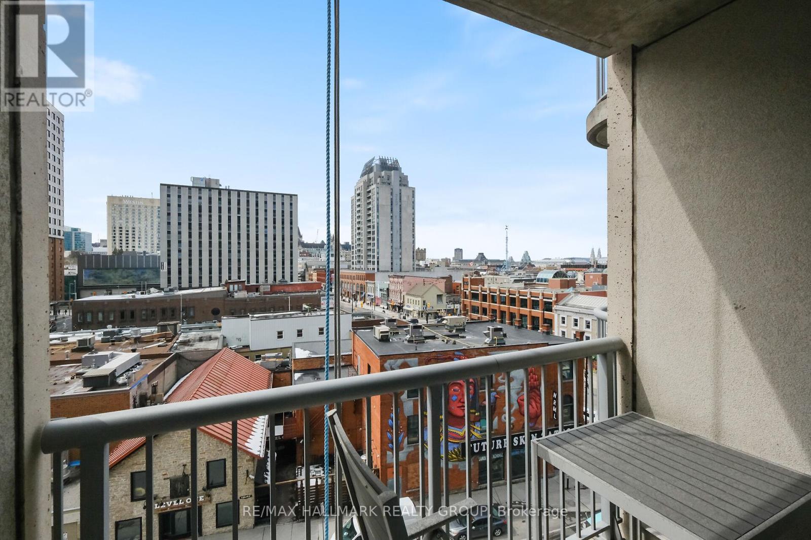 706 - 200 Rideau Street