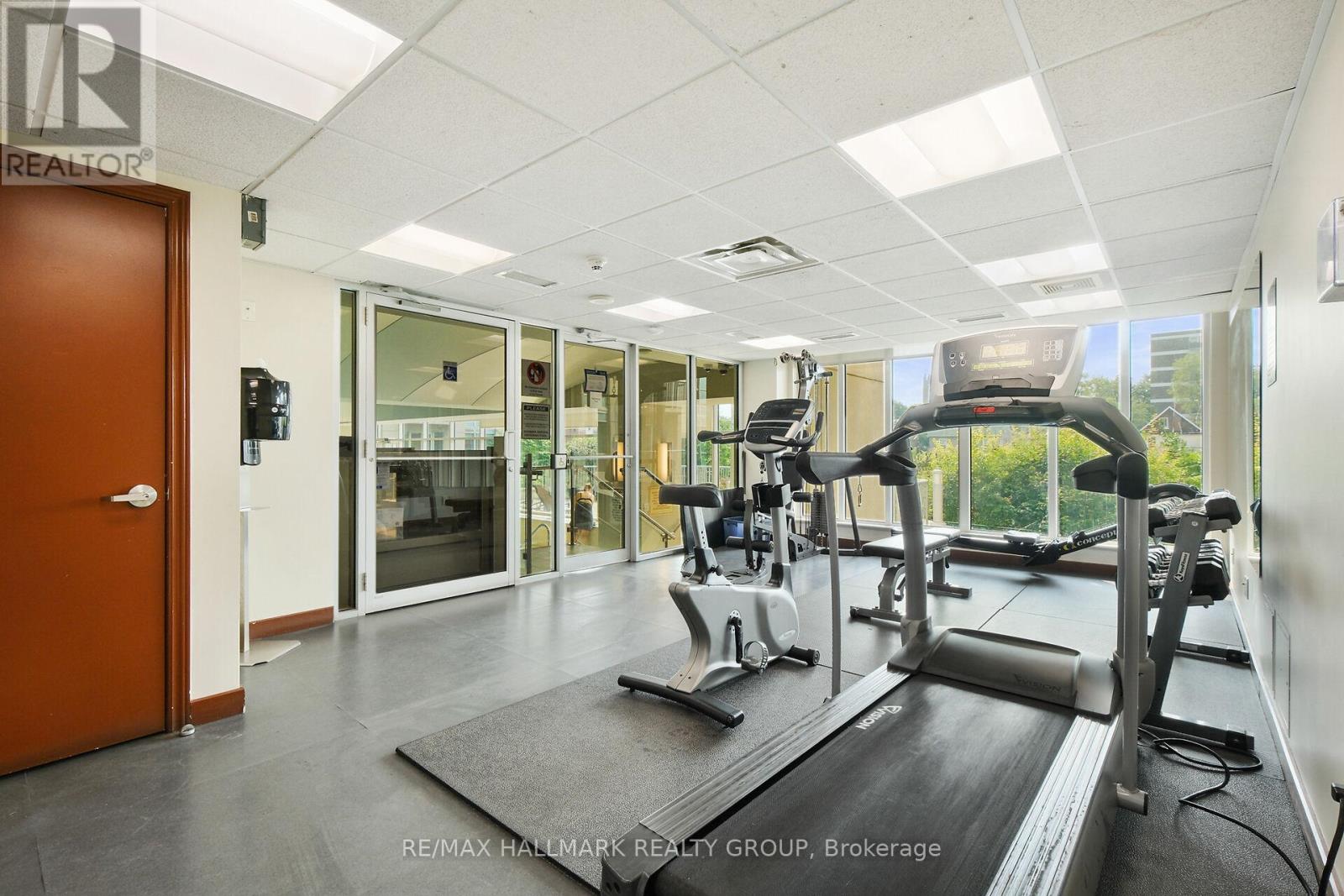 706 - 200 Rideau Street