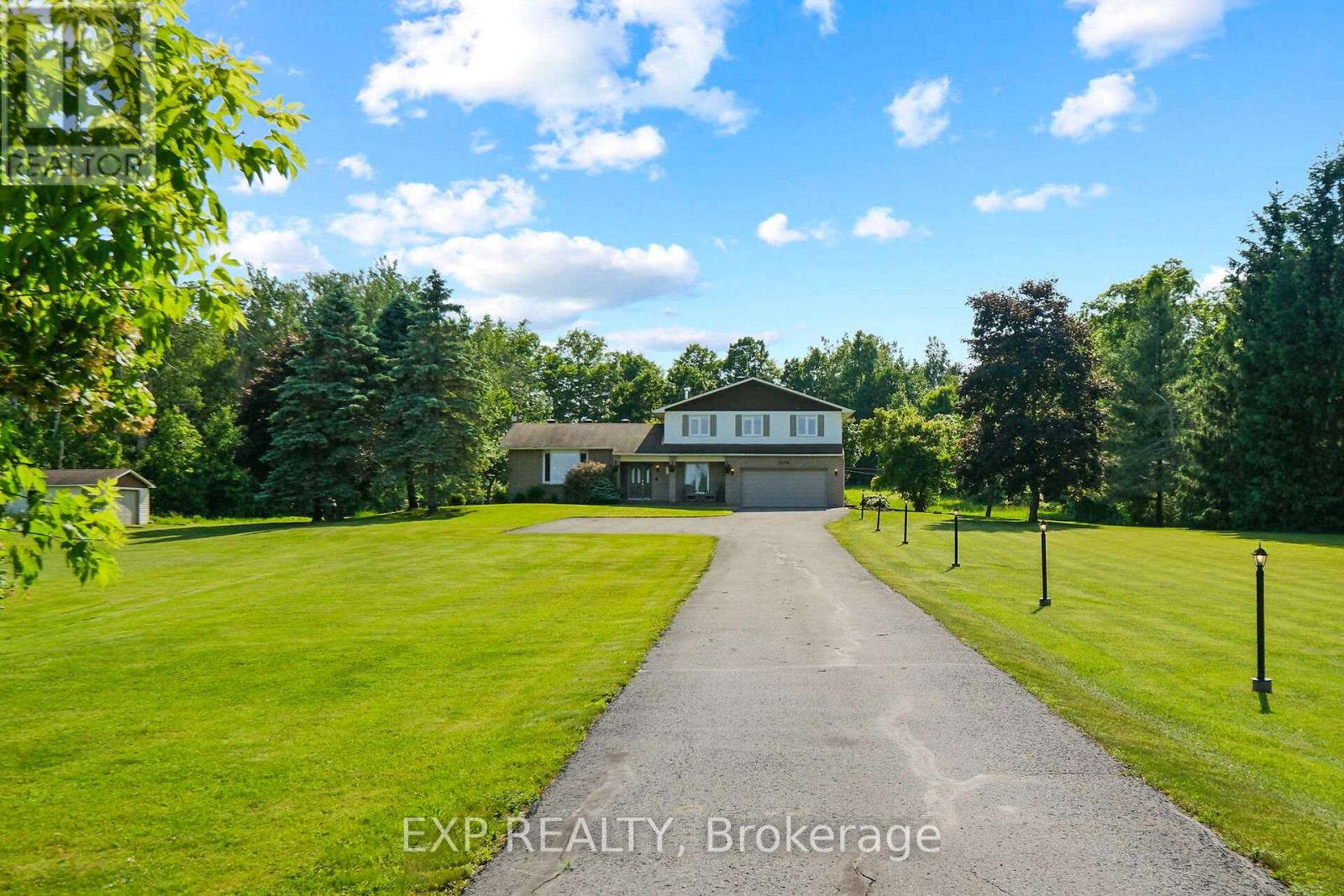 1376 Macdonald Road