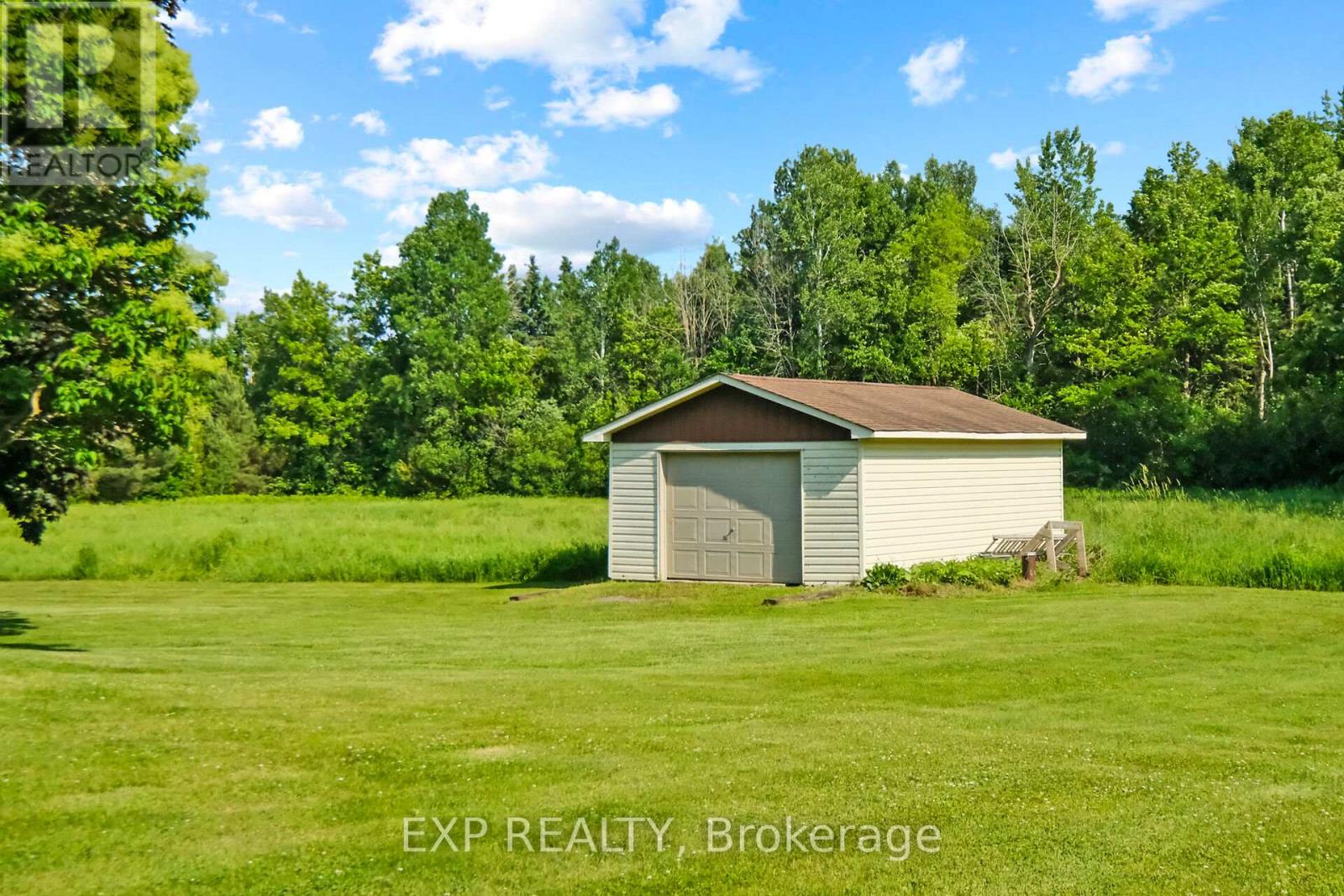 1376 Macdonald Road