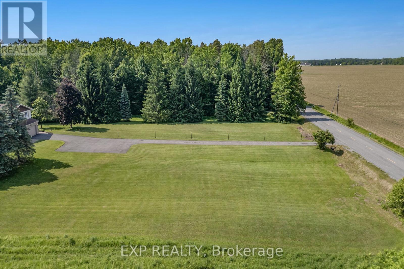 1376 Macdonald Road