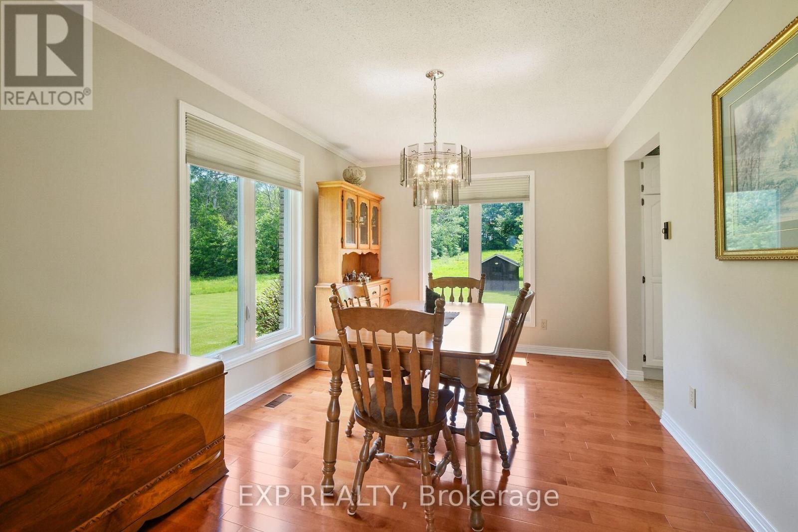 1376 Macdonald Road