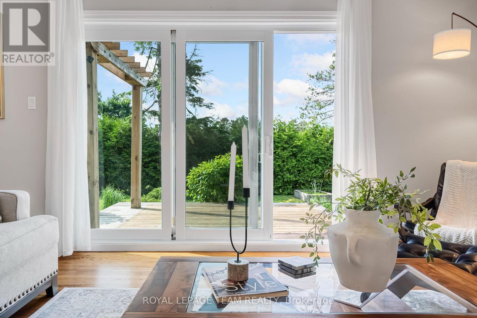37 Promenade Avenue