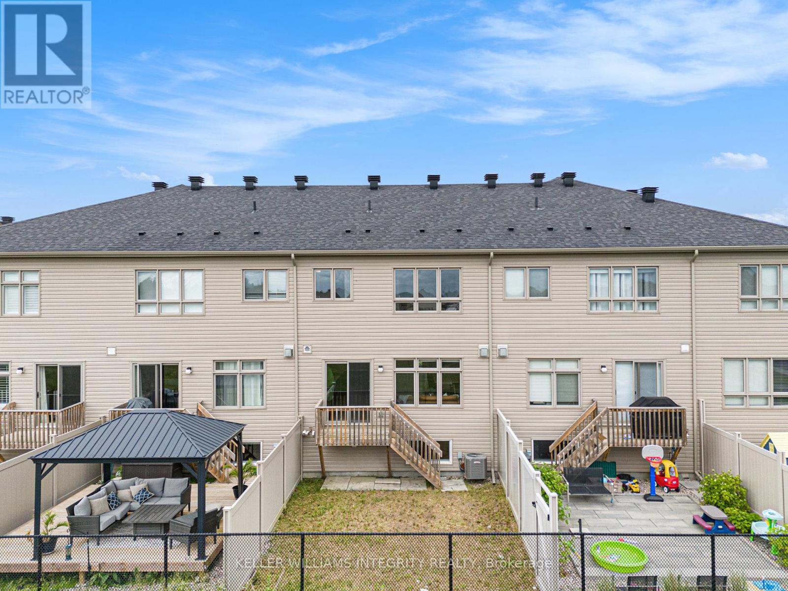 305 Lipizzaner Street