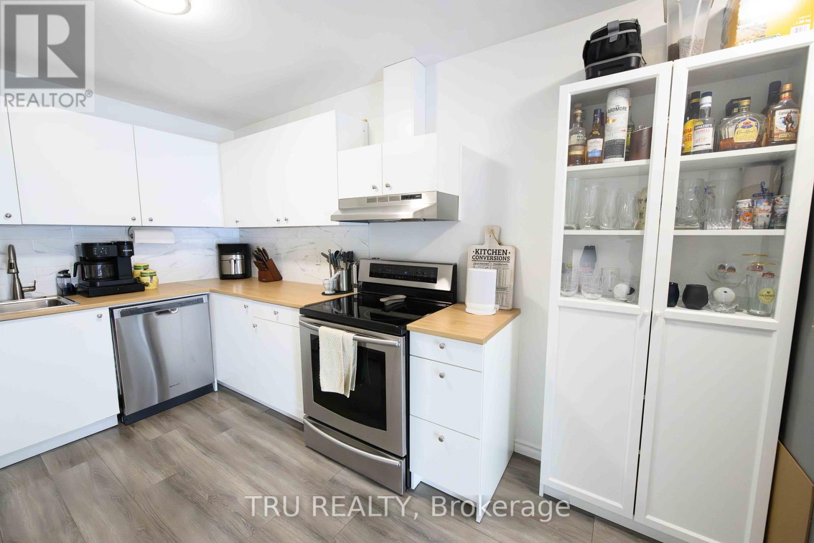 152 - 825 Cahill Drive W