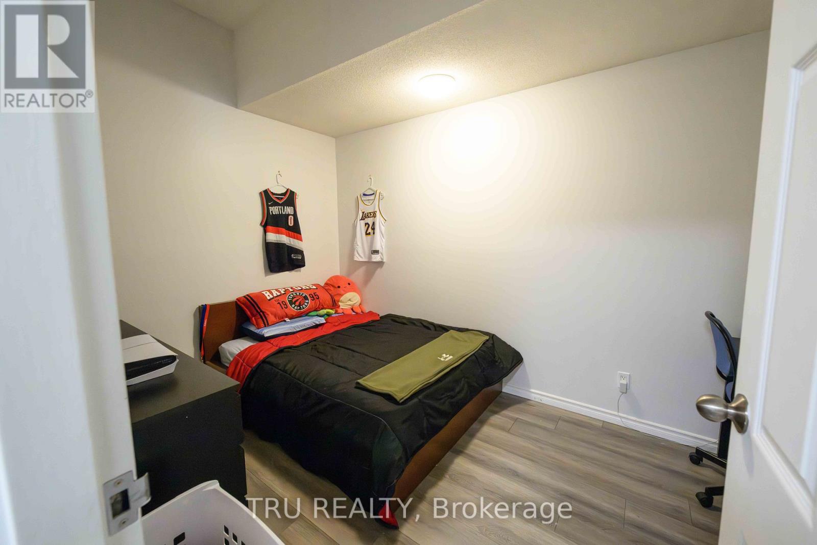 152 - 825 Cahill Drive W