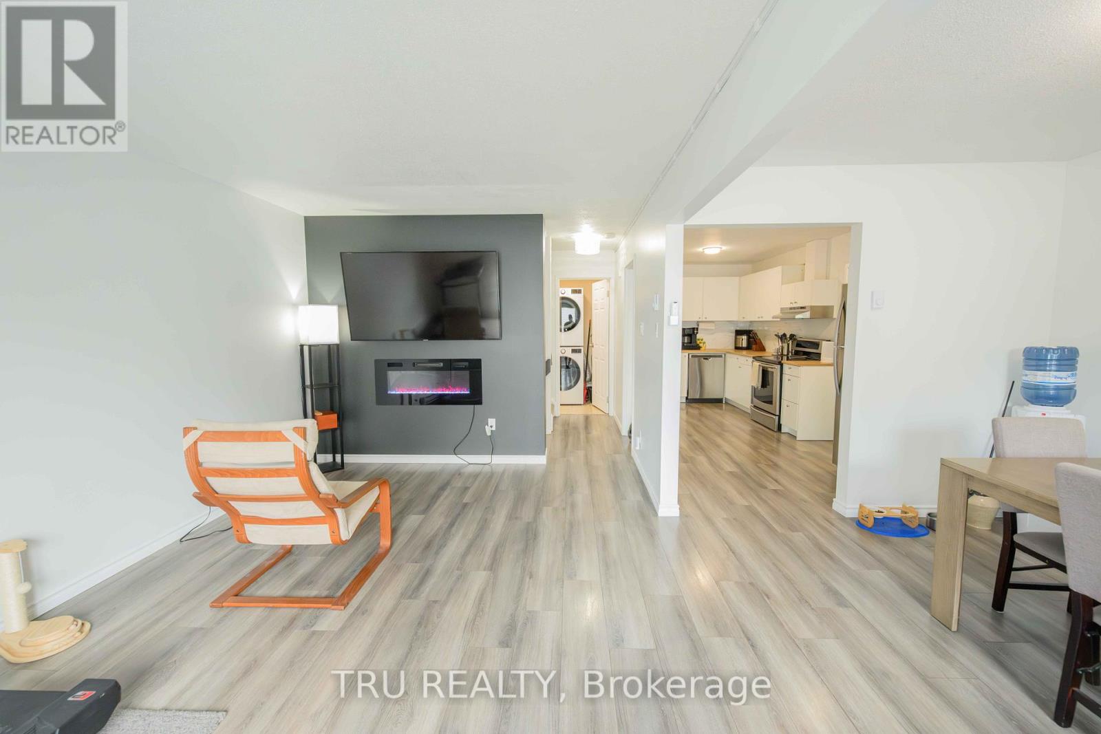 152 - 825 Cahill Drive W