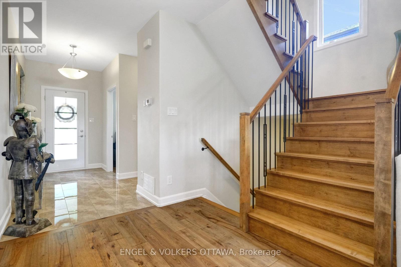 116 Sunset Crescent