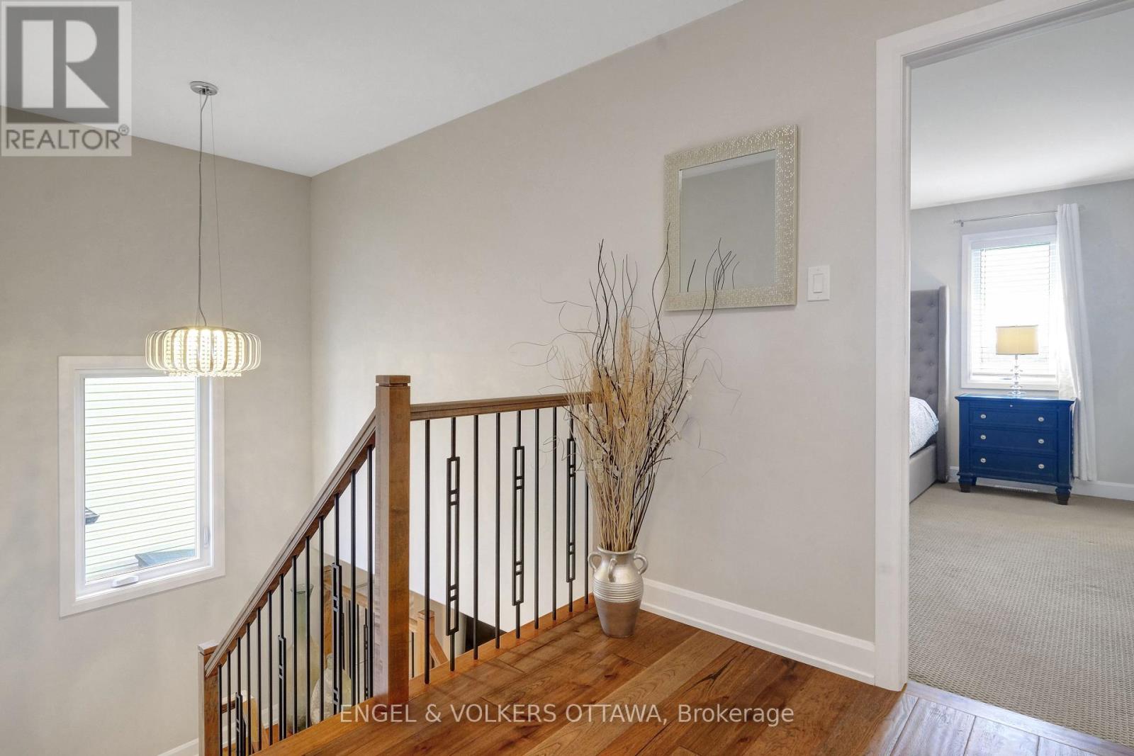 116 Sunset Crescent