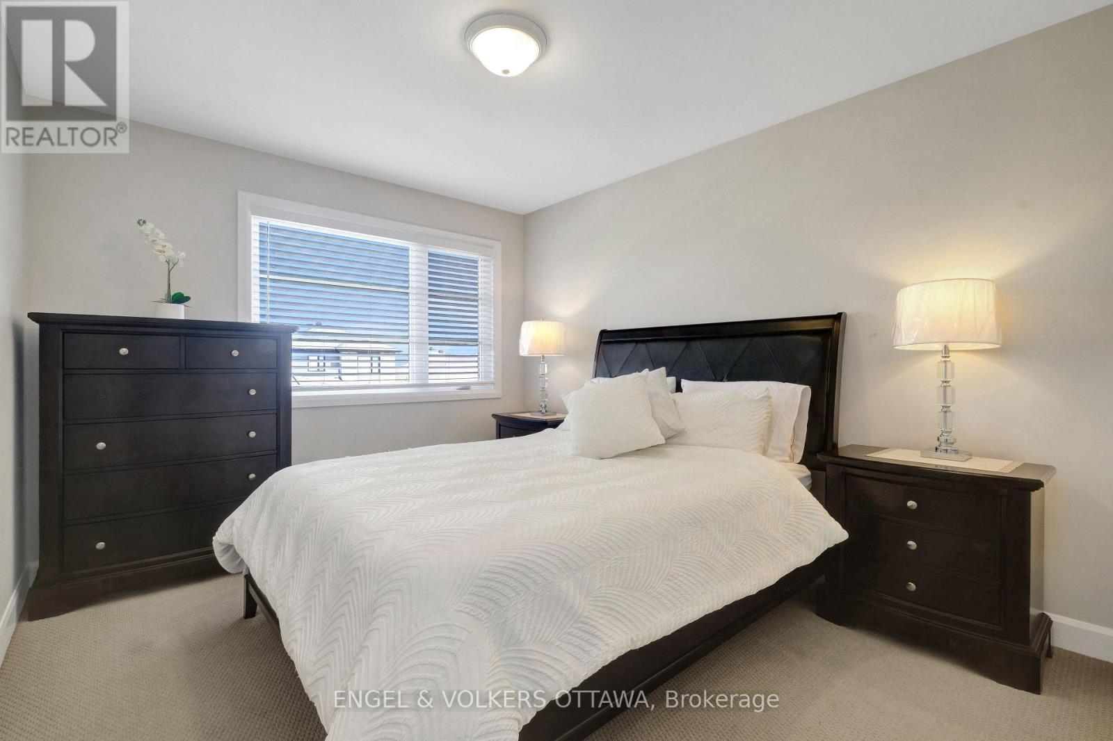 116 Sunset Crescent