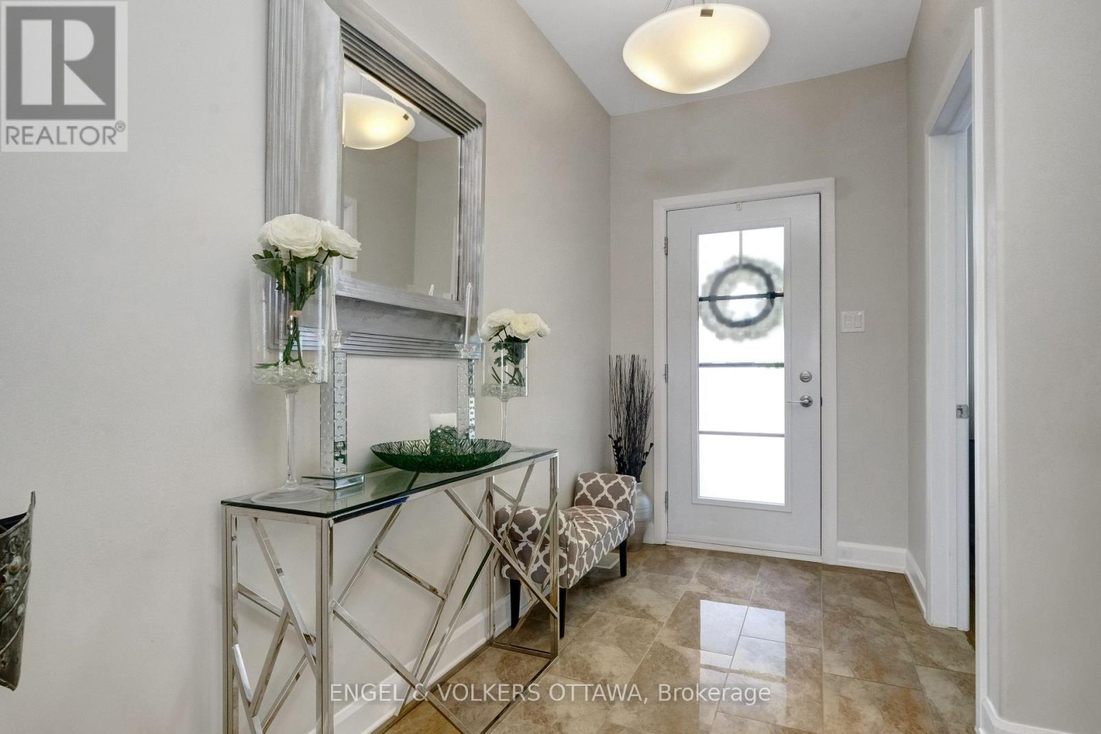 116 Sunset Crescent