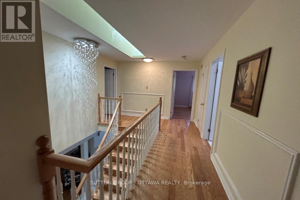 32 Cellini Court W
