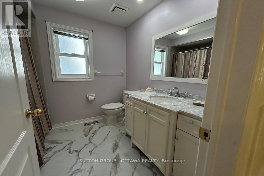32 Cellini Court W