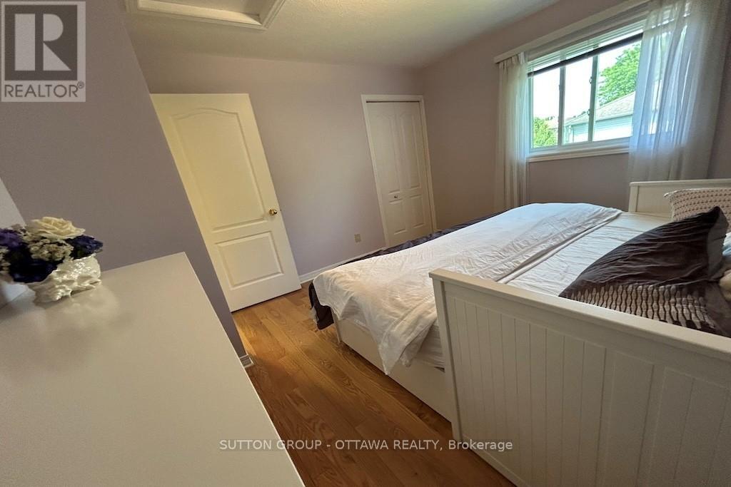 32 Cellini Court W