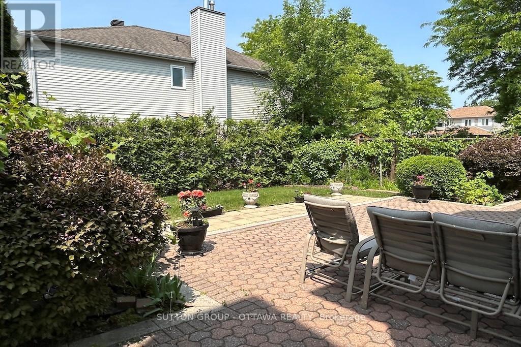 32 Cellini Court W