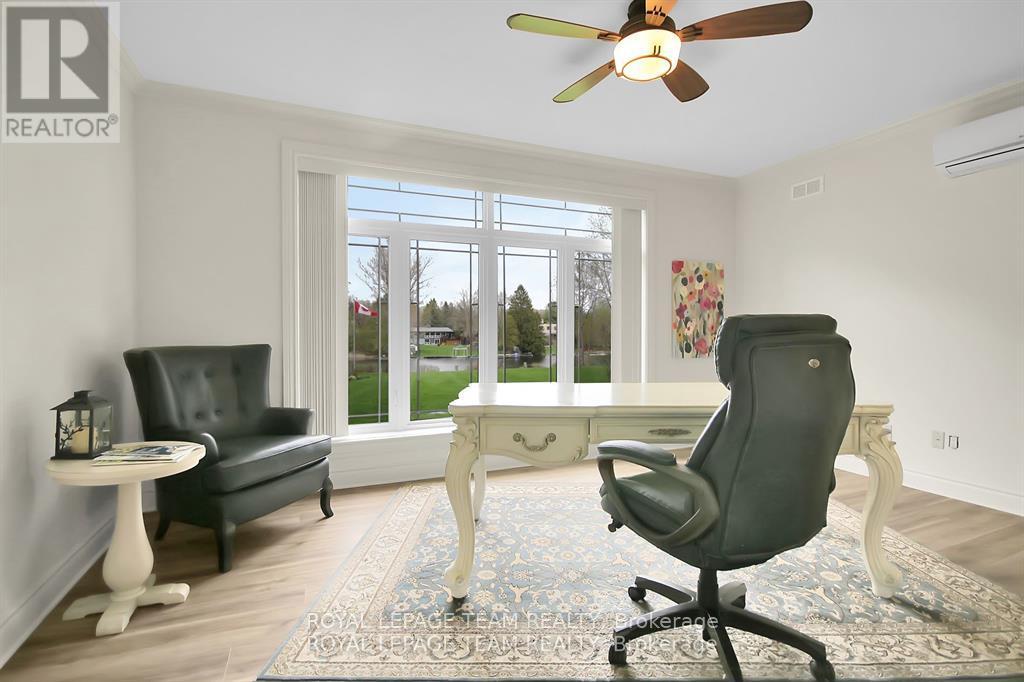 5591 Manotick Main Street