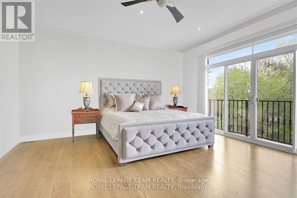 5591 Manotick Main Street